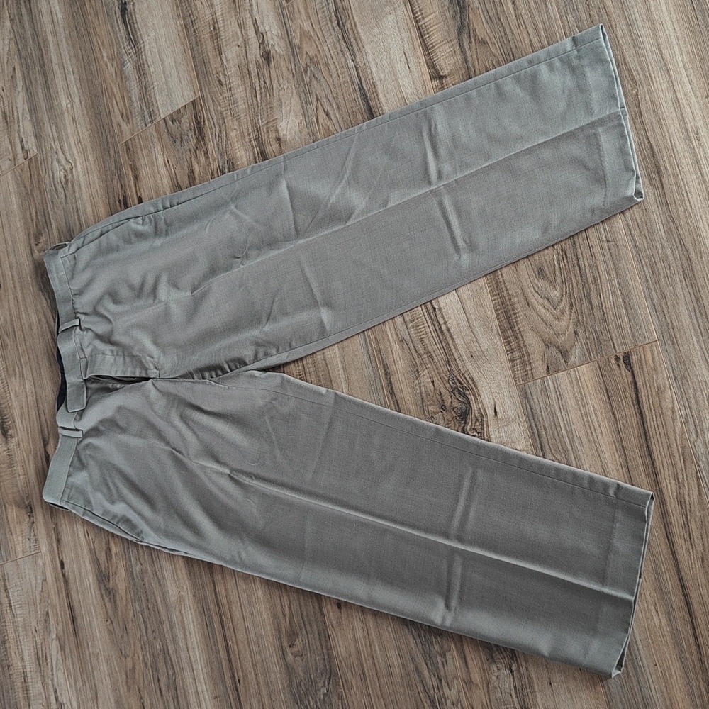 EUC Men's Khaki Dress Pants - Picture 5 of 7
